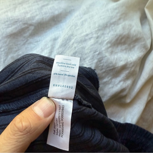 NWT MARINE LAYER blue tencel striped pull on straight leg tulip cropped pants - Picture 7 of 7